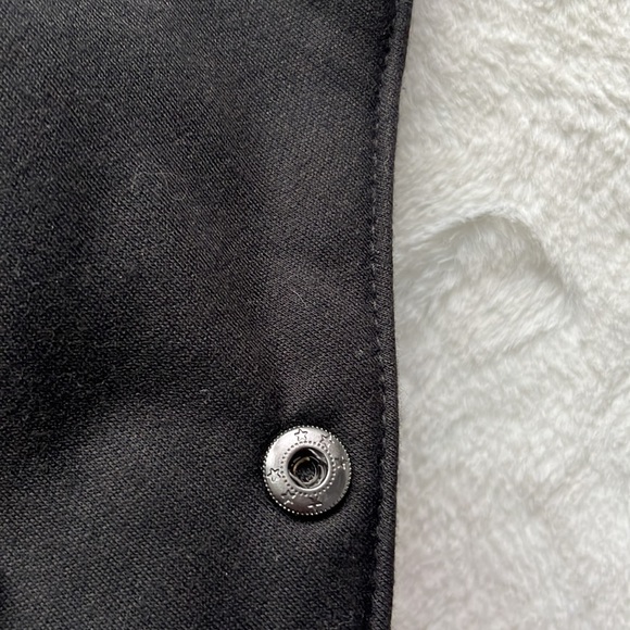 Blank NYC jean jacket - Picture 10 of 16